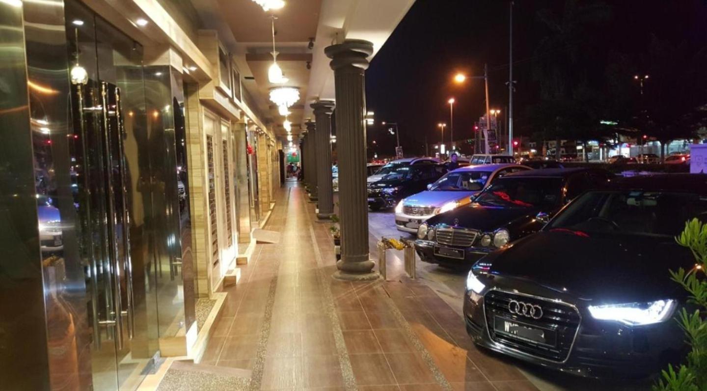 888 บูทิก โฮเต็ล Hotel บาตู ปาฮัท ภายนอก รูปภาพ