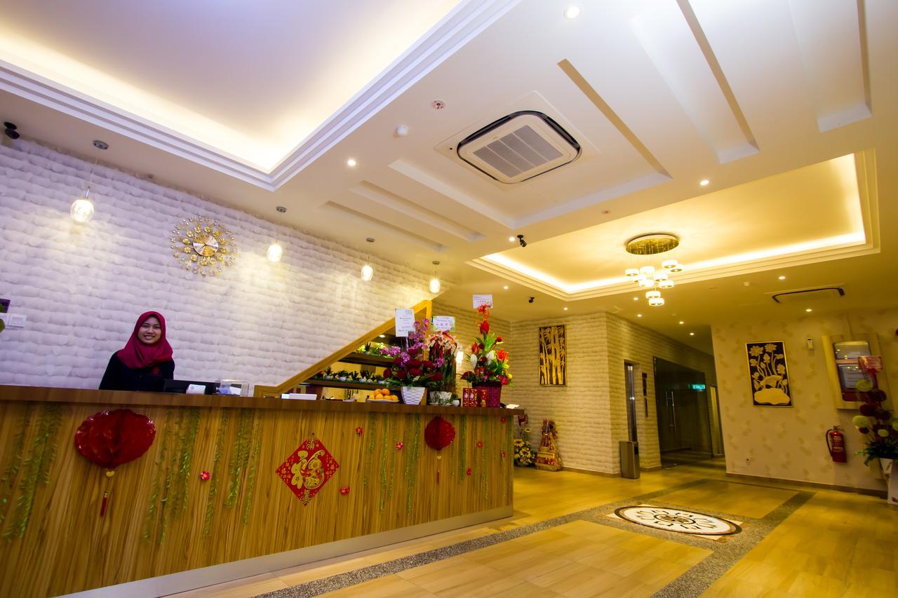 888 บูทิก โฮเต็ล Hotel บาตู ปาฮัท ภายนอก รูปภาพ