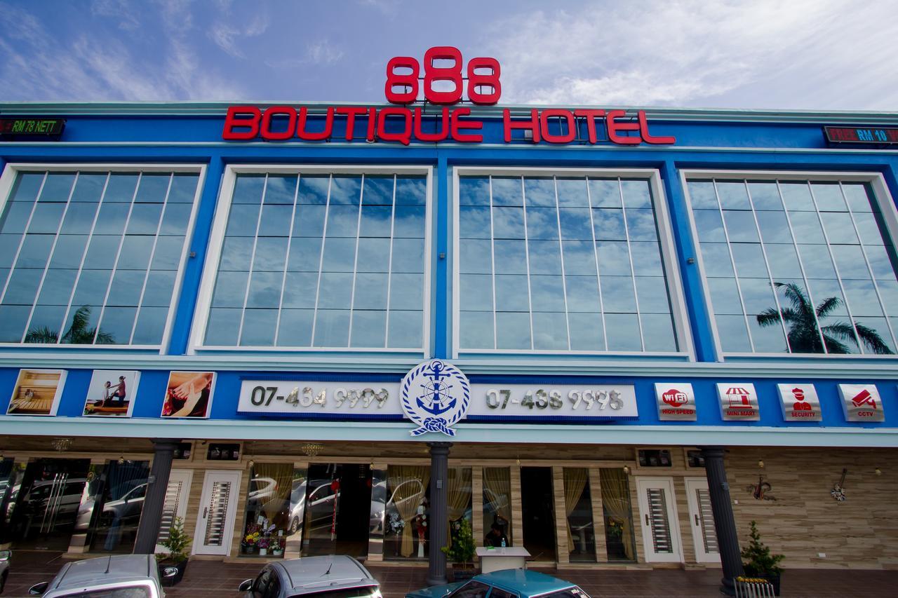 888 บูทิก โฮเต็ล Hotel บาตู ปาฮัท ภายนอก รูปภาพ